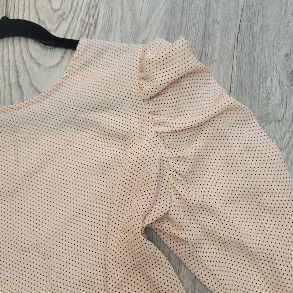 Adrianna Papell Blouse Top Large Pink Polka Dot Ruched Shoulder Eclectic Boho - Picture 3 of 11